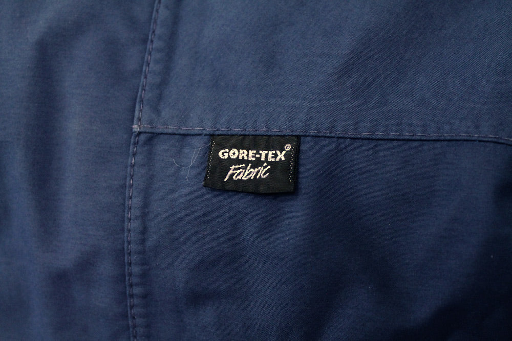 GORE-TEX TORNADO JACKET - CLOSE-UP OF ALTERNATE LABEL