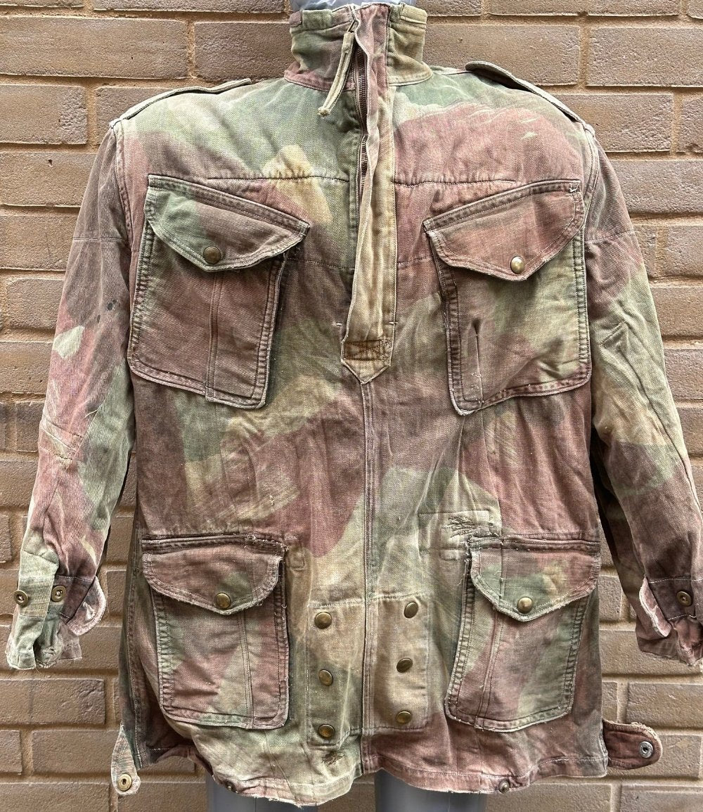 AIRBORNE DENISON SMOCK DATED 1945 - REPAIRED (REF: 3)