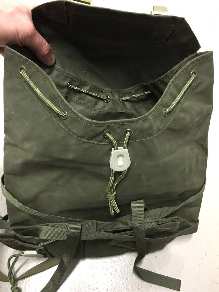 1972 PATTERN NYLON REAR PACK - Silvermans
- 5