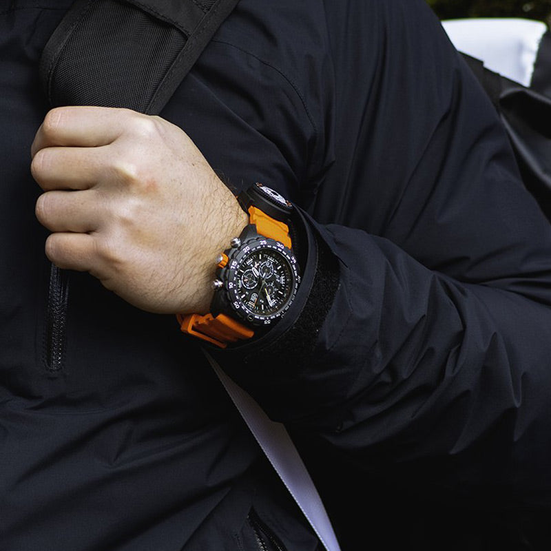 LUMINOX BG MASTER 3749 WATCH - WORN