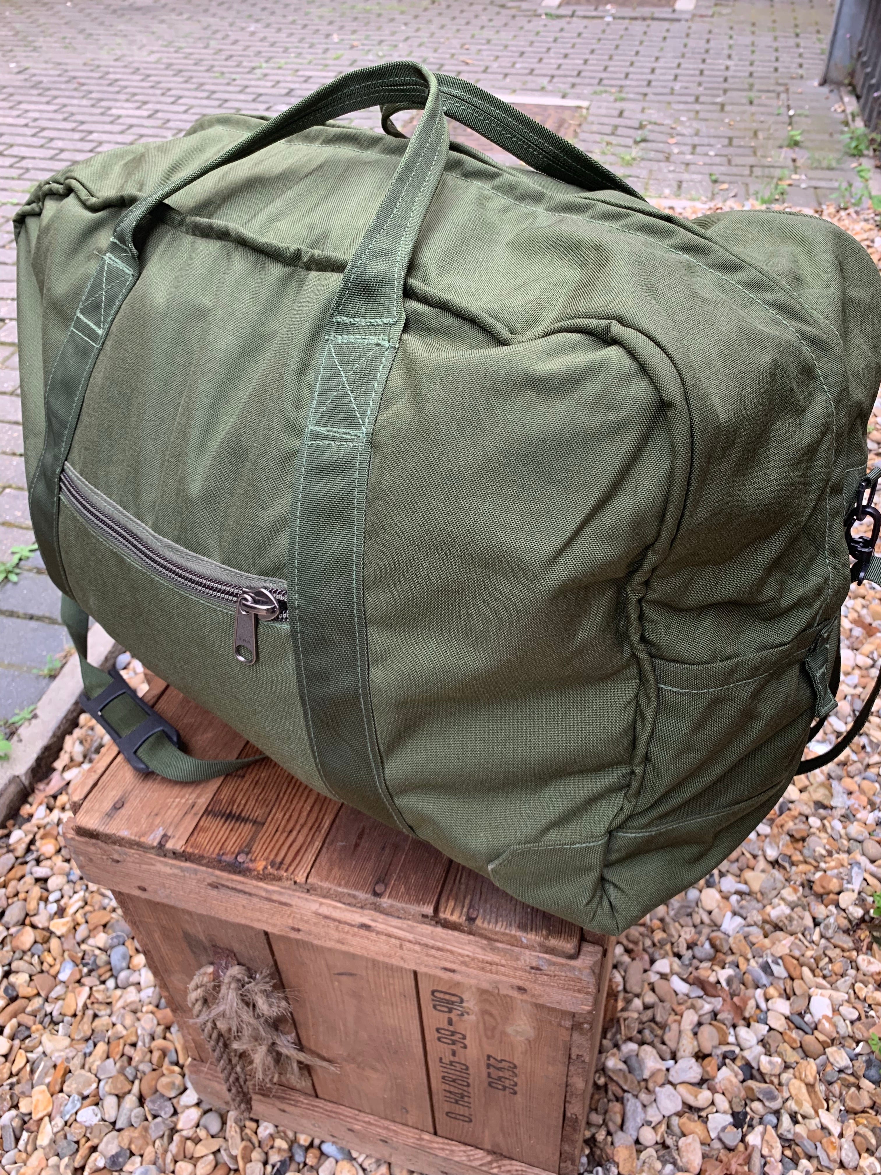 UK MADE BRITISH ARMY HOLDALL