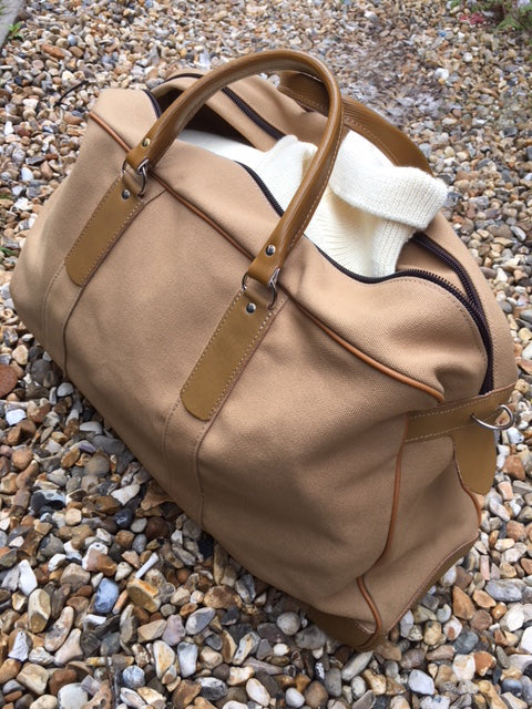 Code: 32046  ROYAL NAVY PUSSERS HOLDALL - Limited to only 15 pieces.