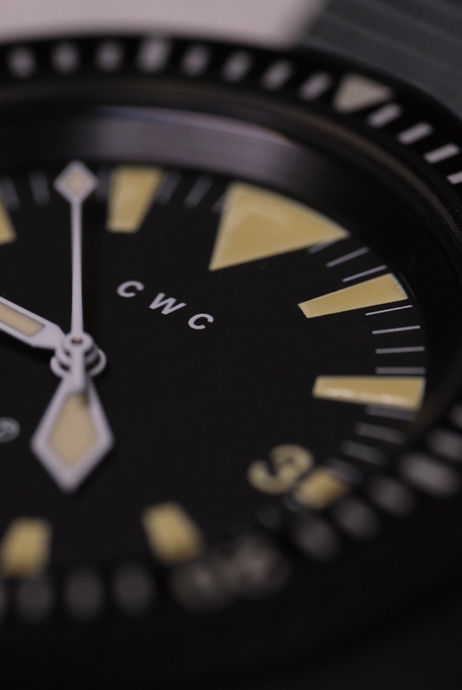 CWC BLACK 80 AUTOMATIC DIVERS WATCH
