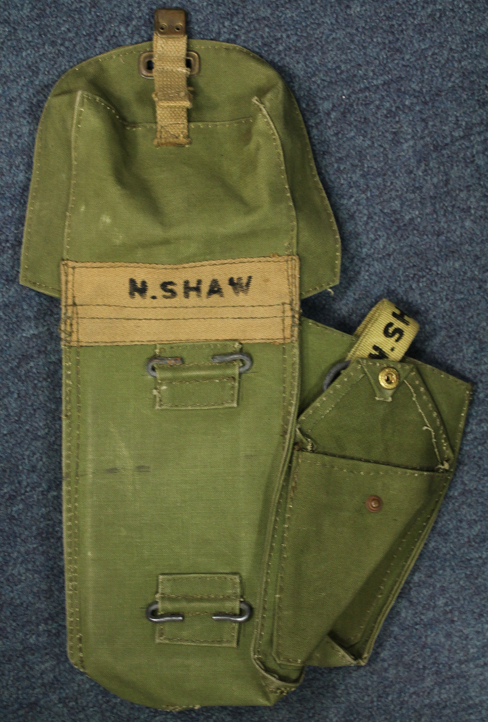 1940s GREEN GAS MASK CASE