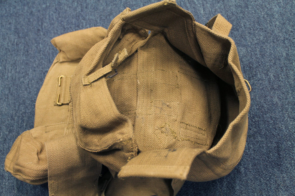 WWII PAIR OF LEWIS GUN POUCHES - INSIDE