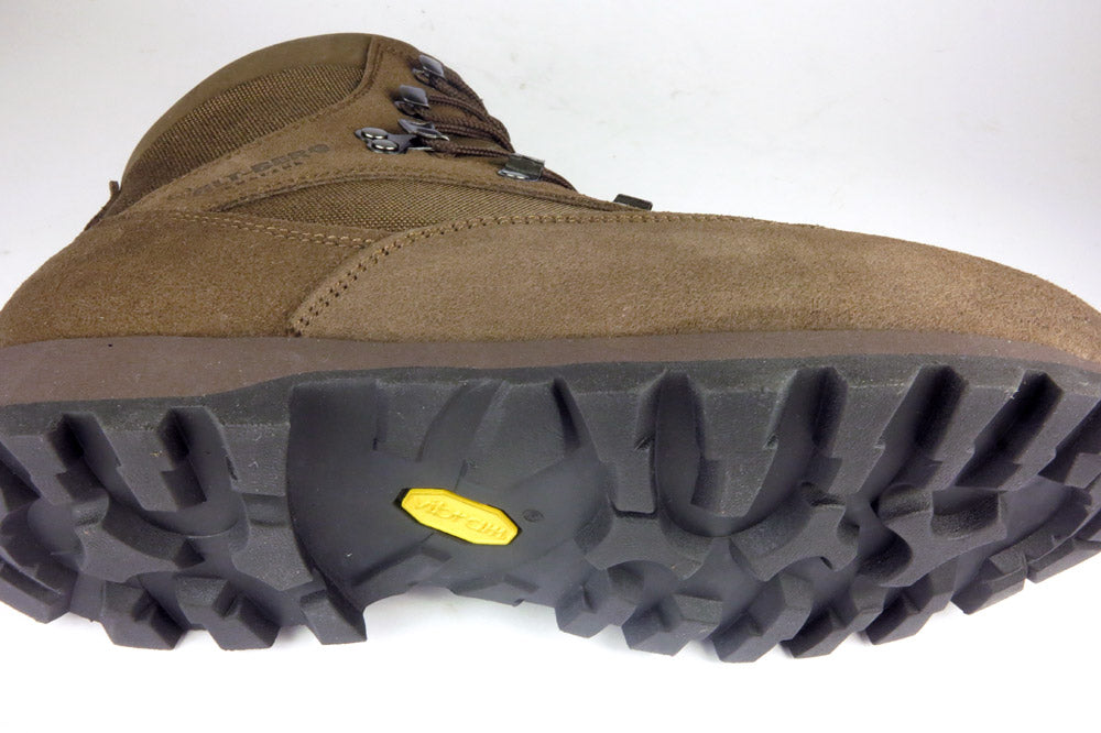 Altberg base boot shop