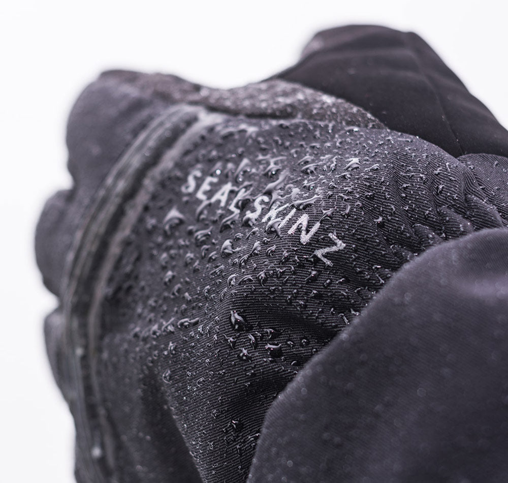 SEALSKINZ REFLECTIVE GAUNTLETS - DETAIL