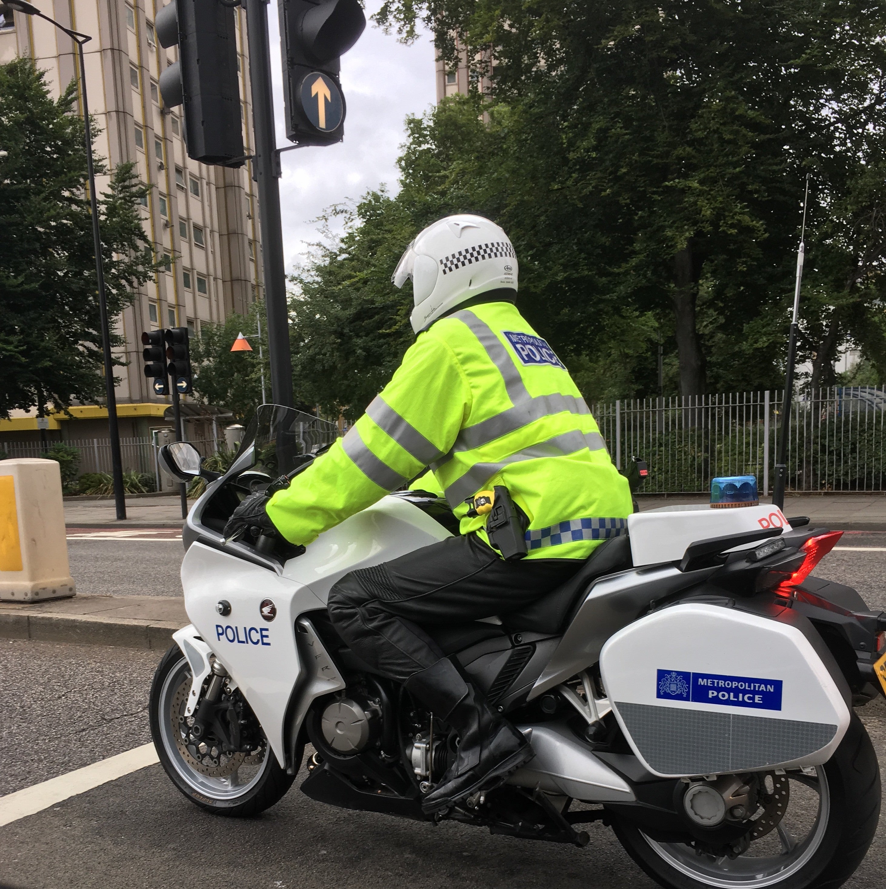 ALTBERG CLUBMAN ROADSTER BOOTS - BEING WORN BY POLICE BIKER