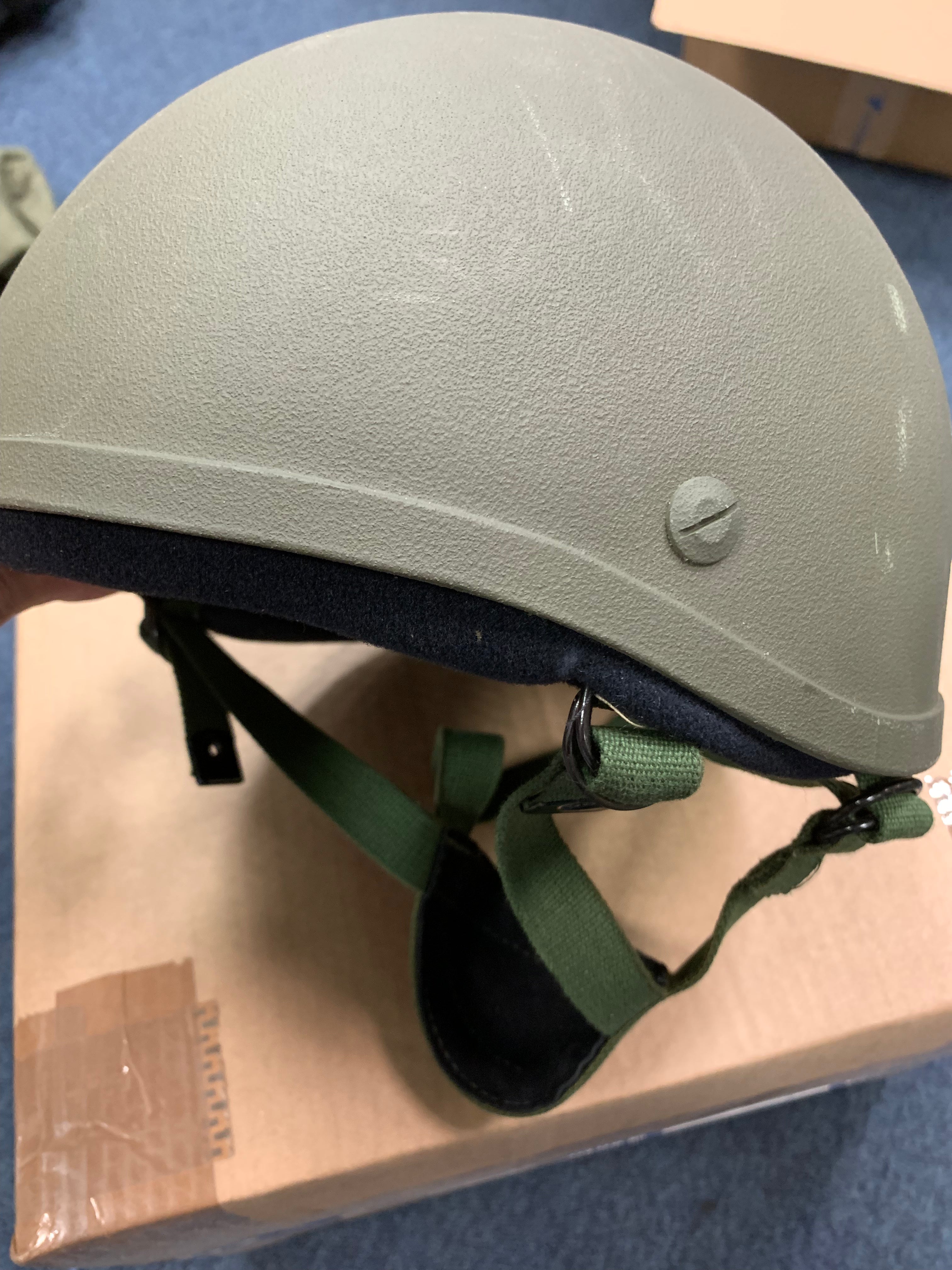 BRITISH MILITARY AIRBORNE FRAGMENTATION HELMET